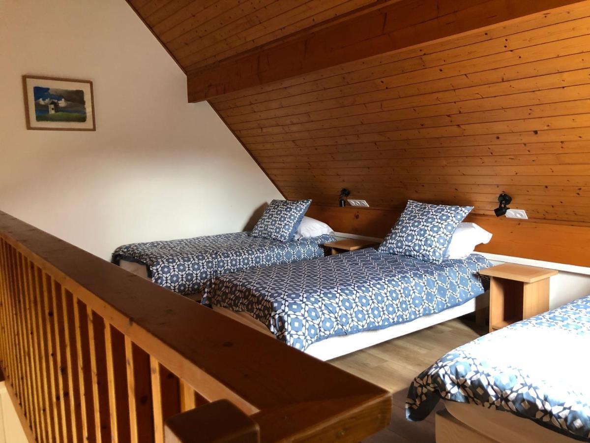 Cottage Anadwen Au Pied Du Lac Au Duc Et Son Golf Ploërmel Екстериор снимка